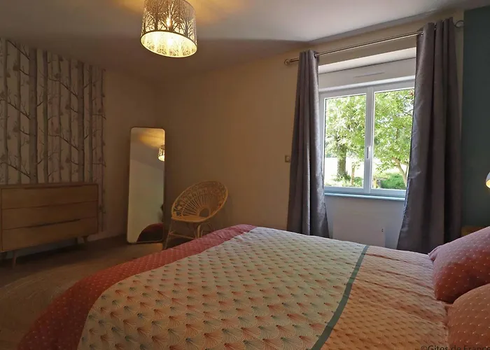 Charmante Maison Avec Jardin Et Wifi Inclus - Fr-1-497-133 * Joue-du-Plain