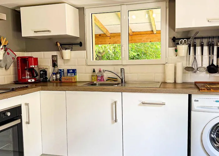 Charmante Maison Avec Jardin Et Wifi Inclus - Fr-1-497-133